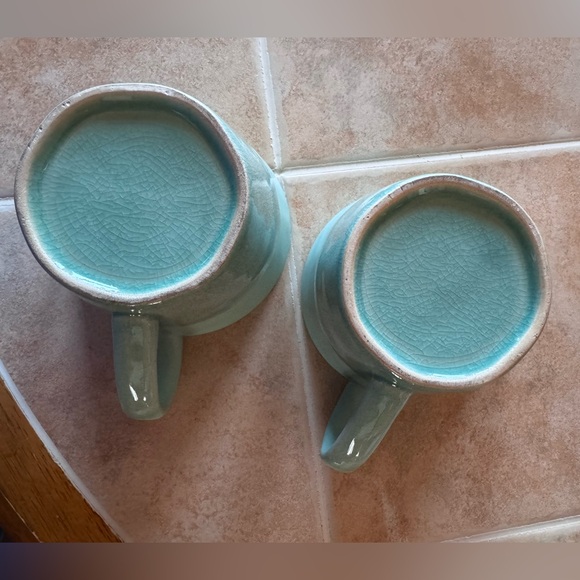 🌼Anthropologie Set of 2 Teal Ceramic mugs🌼 Like New. Never used🌼 - Picture 4 of 14